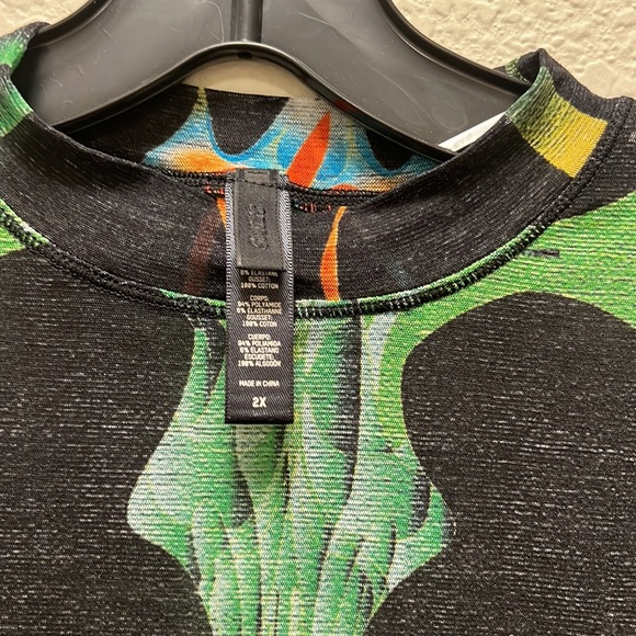 SKIMS Obsidian Print Mesh T-Shirt Bodysuit - Picture 6 of 6